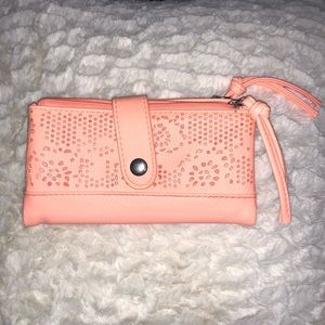 Cute Rue 21 peach wallet